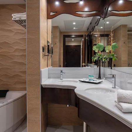 Rialto Hotell 3*
